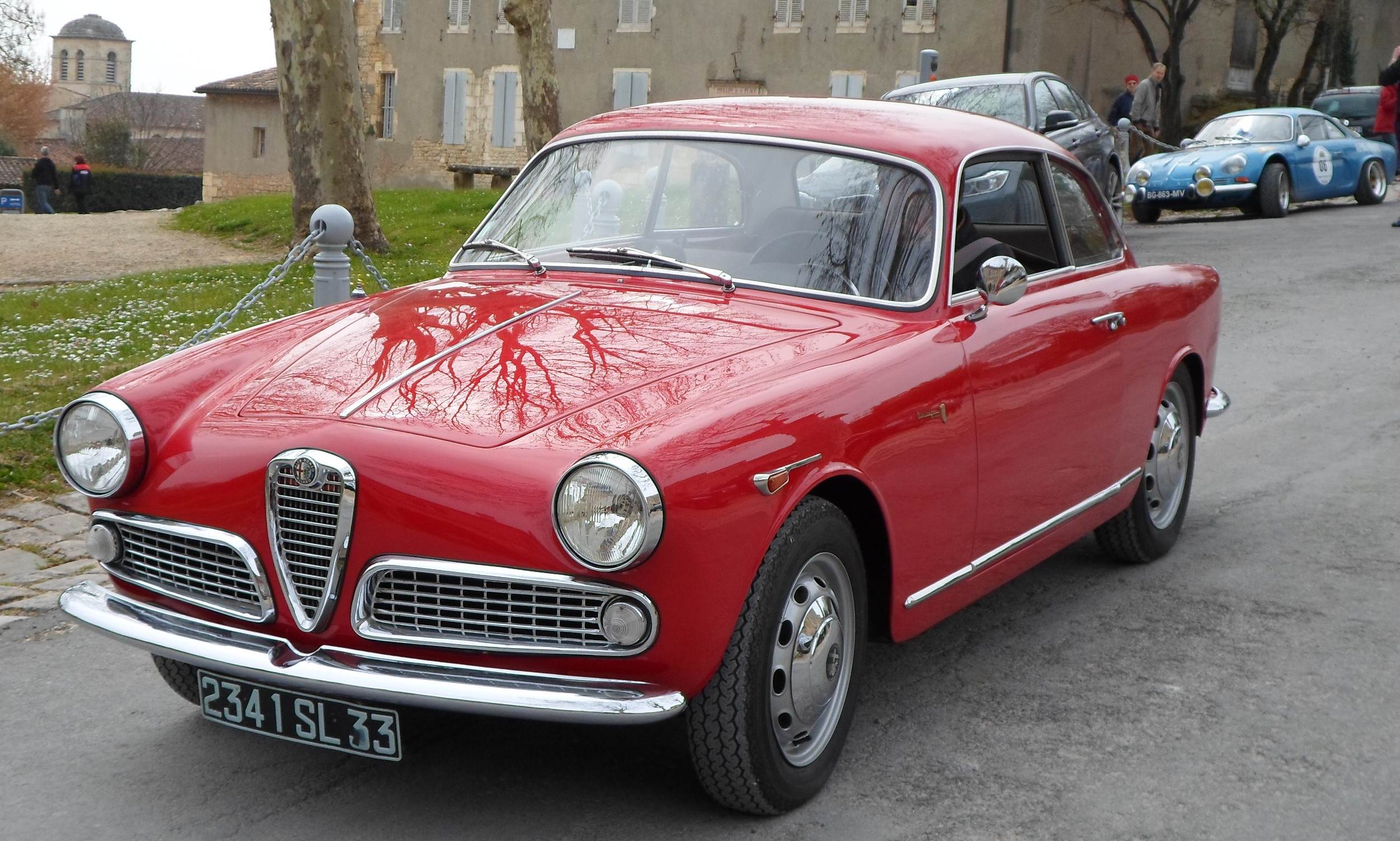 Alfa_Romeo_Giulietta_Sprint_Blaye_2013_01.JPG