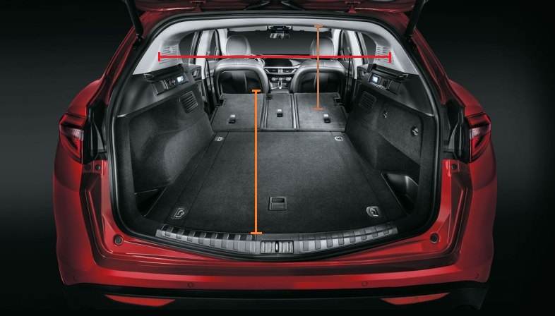 alfaromeostelvio_bagagliaio.jpg alfaromeostelvio_bagagliaio.jpg