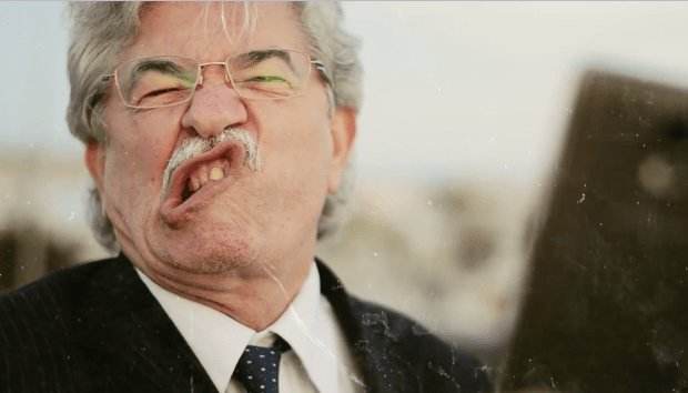 antonio-razzi-video-canzone-selfie-bocca-storta.jpeg