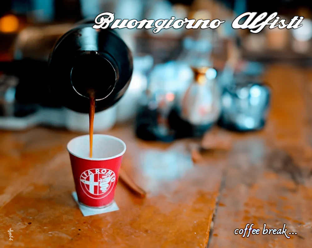 AR-paperCup_coffee-break.webp