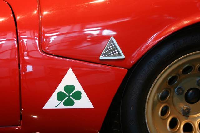 autodelta-quadrifoglio-verde-su-Alfa-33-prototipo-640x427.jpg