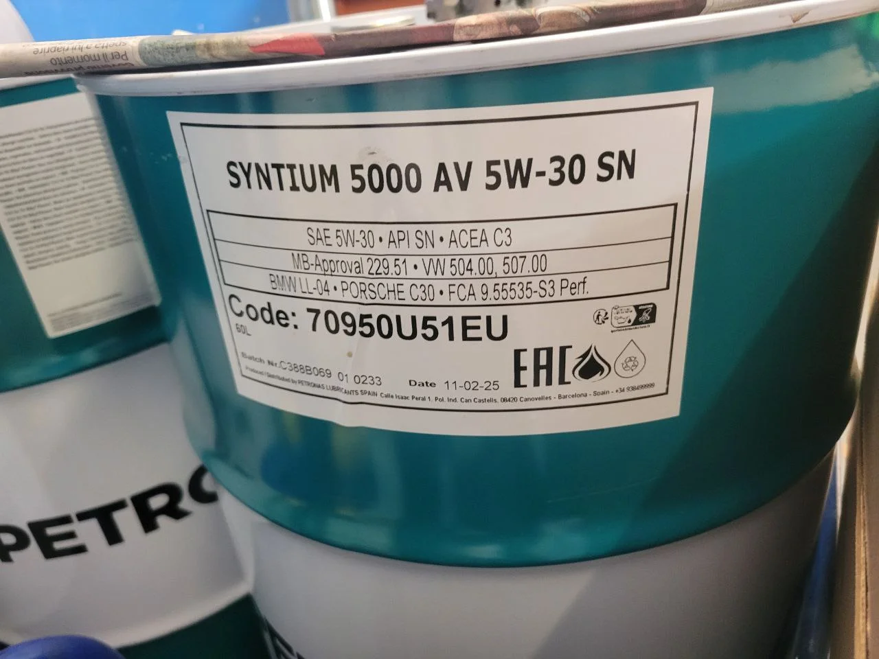 barile olio motore.webp