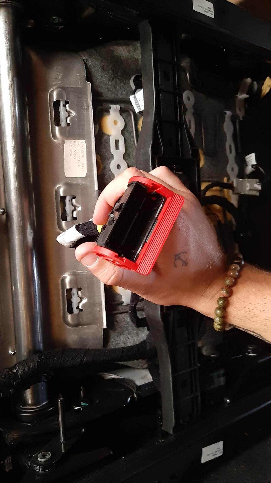 connettore sedile veloce 2.jpg connettore sedile veloce 2.jpg