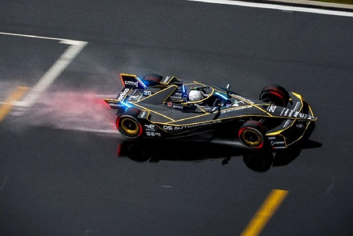 Discussione 'DS Automobiles: dopo la doppietta di sabato, altri punti preziosi nel secondo E-Prix di Shanghai'