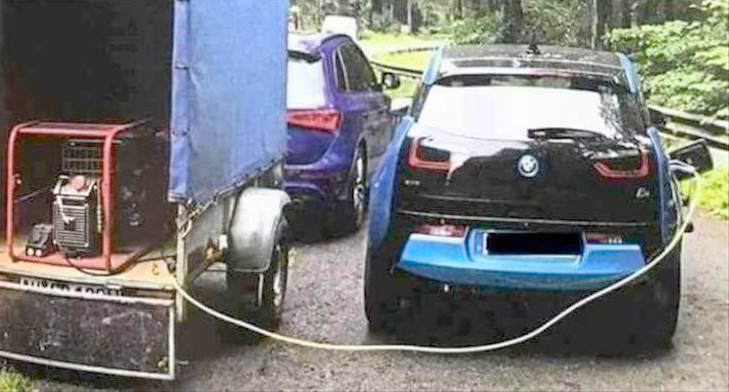 electriccars.jpg