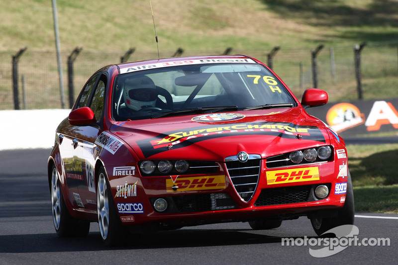 endurance-bathurst-12-2009-76-thomson-alfa-alfa-romeo-159-jtd-kean-booker-rocco-rinnaldo-d.jpg