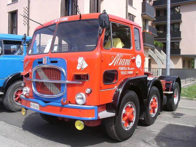 Fiat 690 T2.jpg
