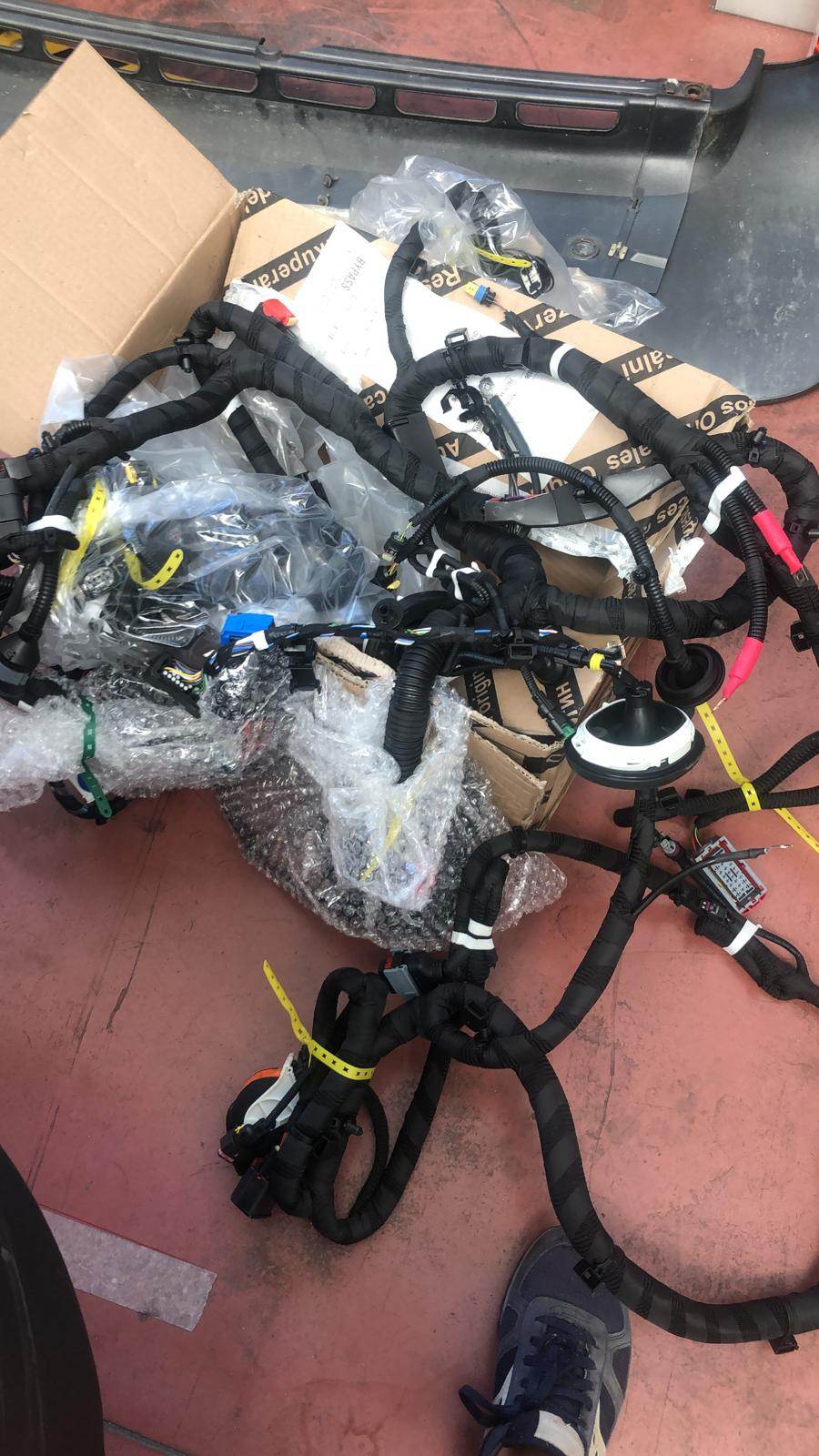 foto2_cablaggioGiulia210CV (2).jpg foto2_cablaggioGiulia210CV (2).jpg