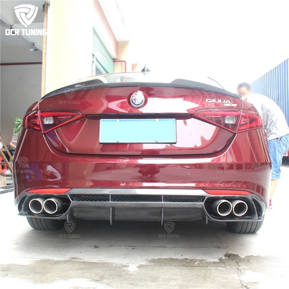 Giulia-Rear-Diffuser-Carbon-Fiber-Diffuser-For.jpg