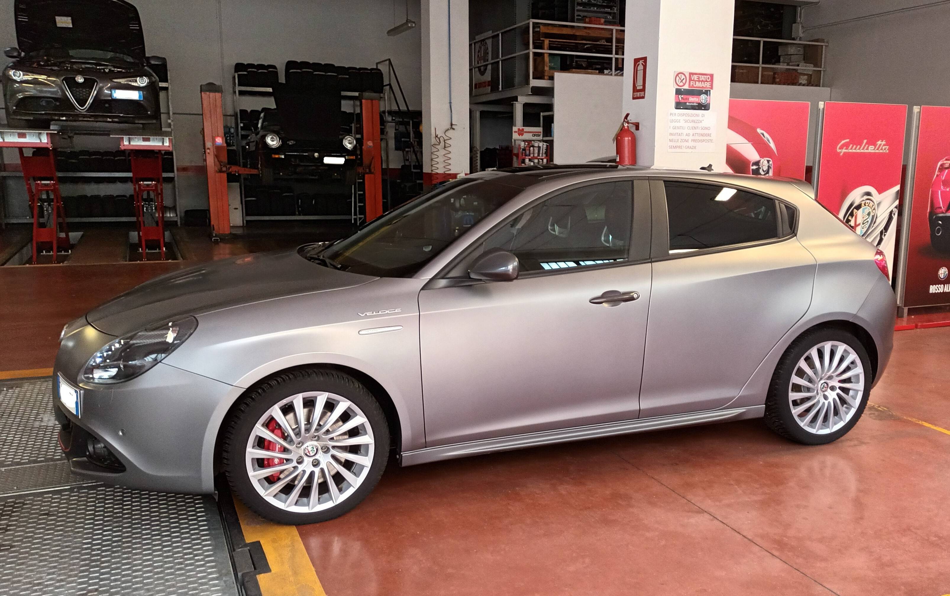 Giulietta Veloce TCT 1750 TB 2018.jpg