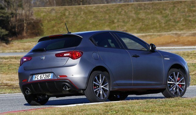 Giulietta2_horizontal_lancio_sezione_grande_doppio.jpg