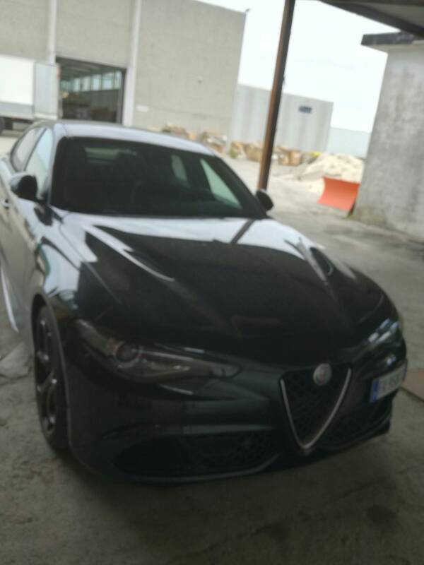 Di Giulia Se Ne Vedono Queste 2 Viste Oggi Club Alfa