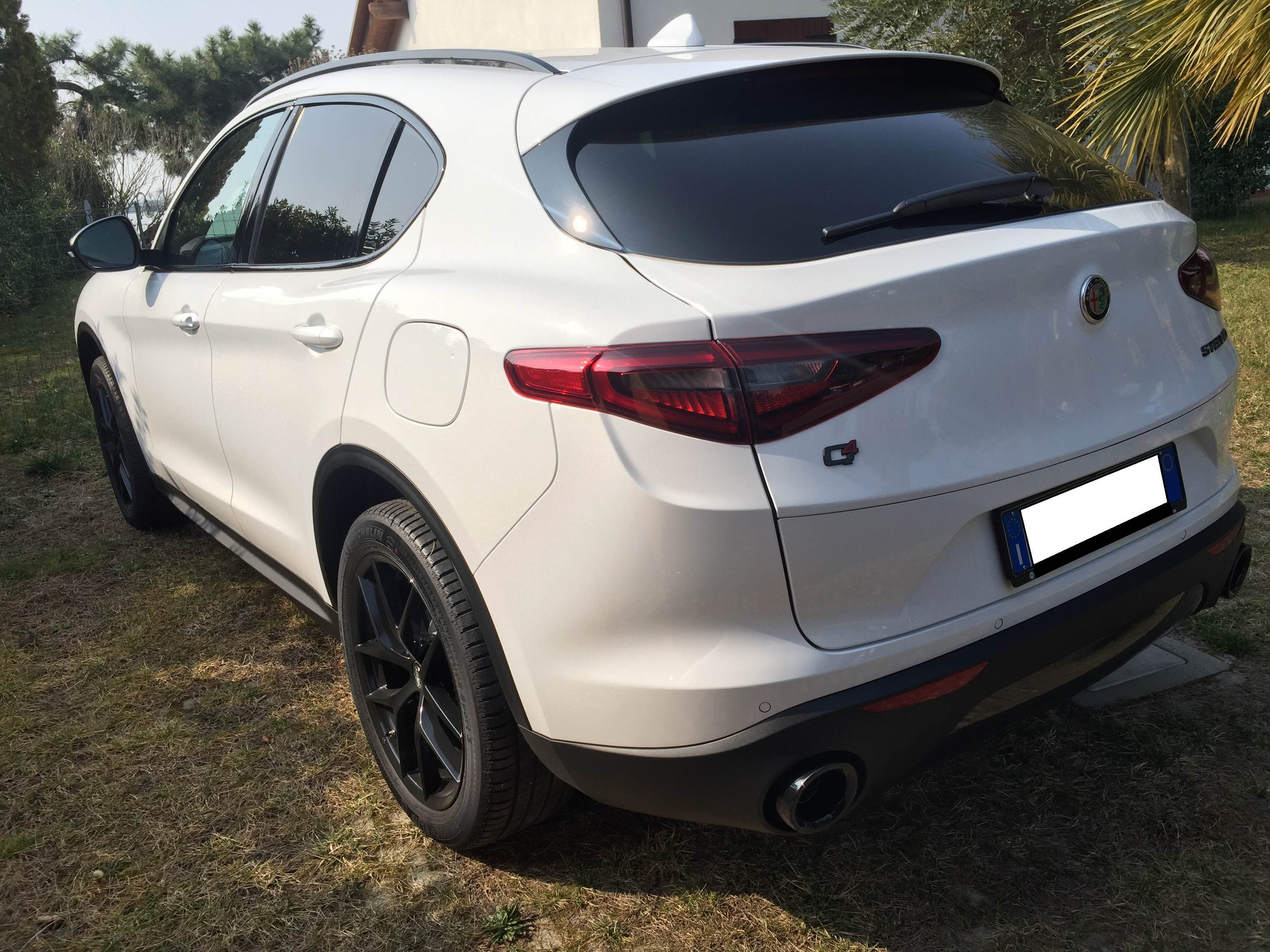 Alfa Romeo Stelvio 2 0 Tb 200cv At8 Q4 B Tech