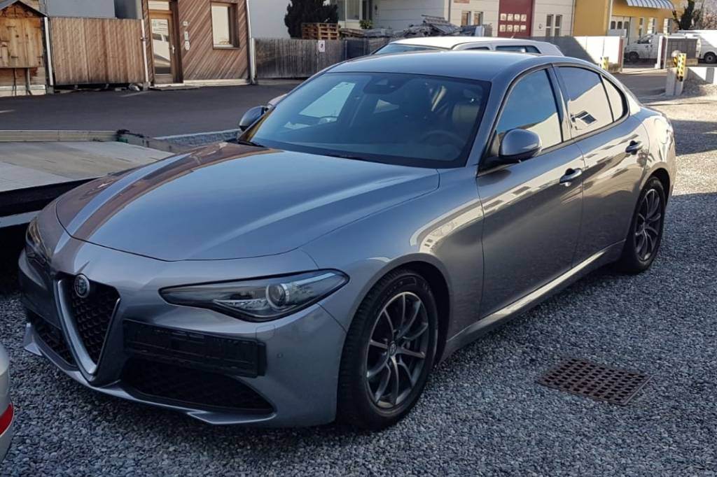 GIULIA ITALIANA SONO RITORNATA GIULIA ITALIANA SONO RITORNATA