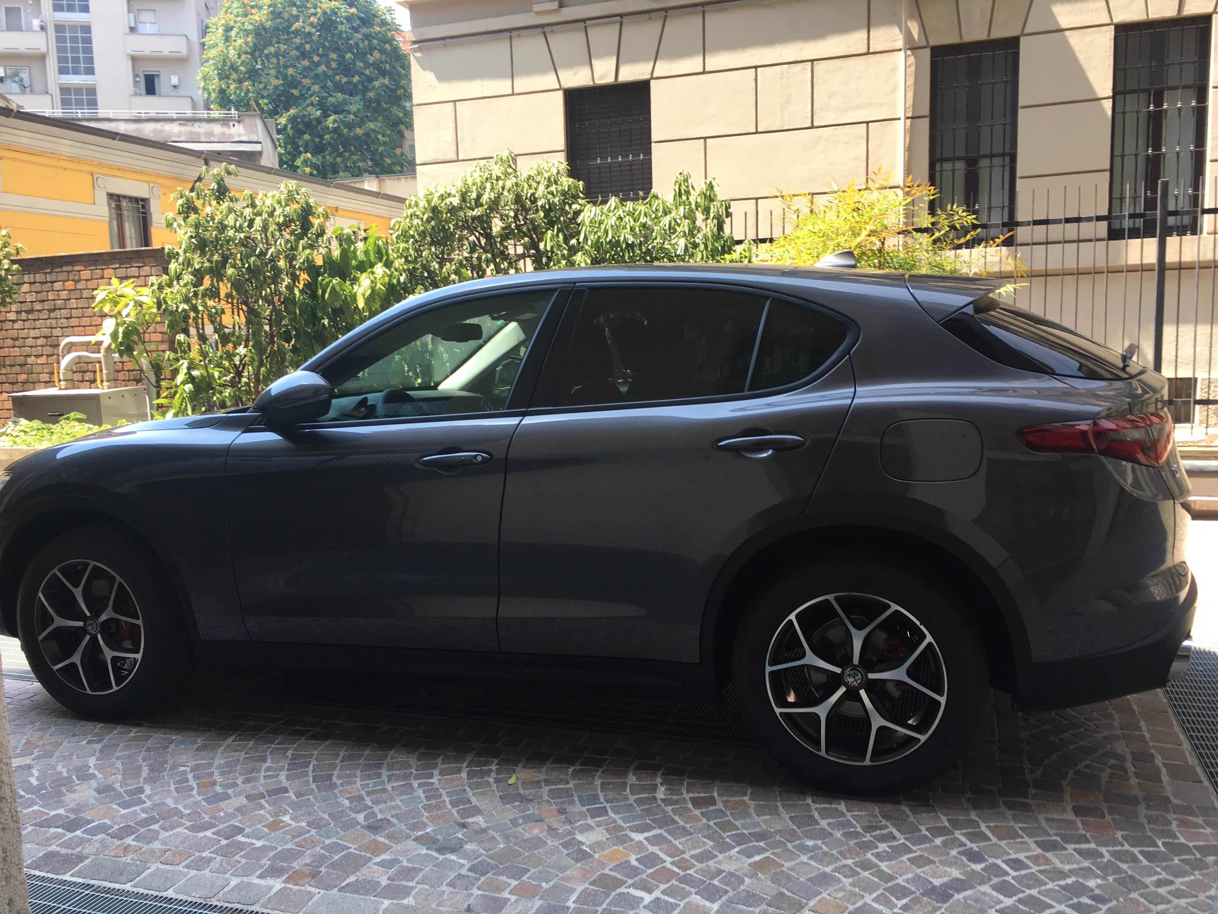 Alfa Romeo Stelvio 2 2 Mjet 180cv Executive Grigio