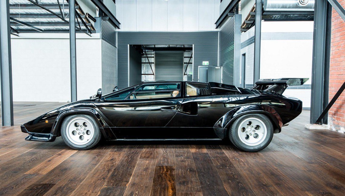 Lamborghini-Countach-Black-LP400s-23-1140x650.jpg