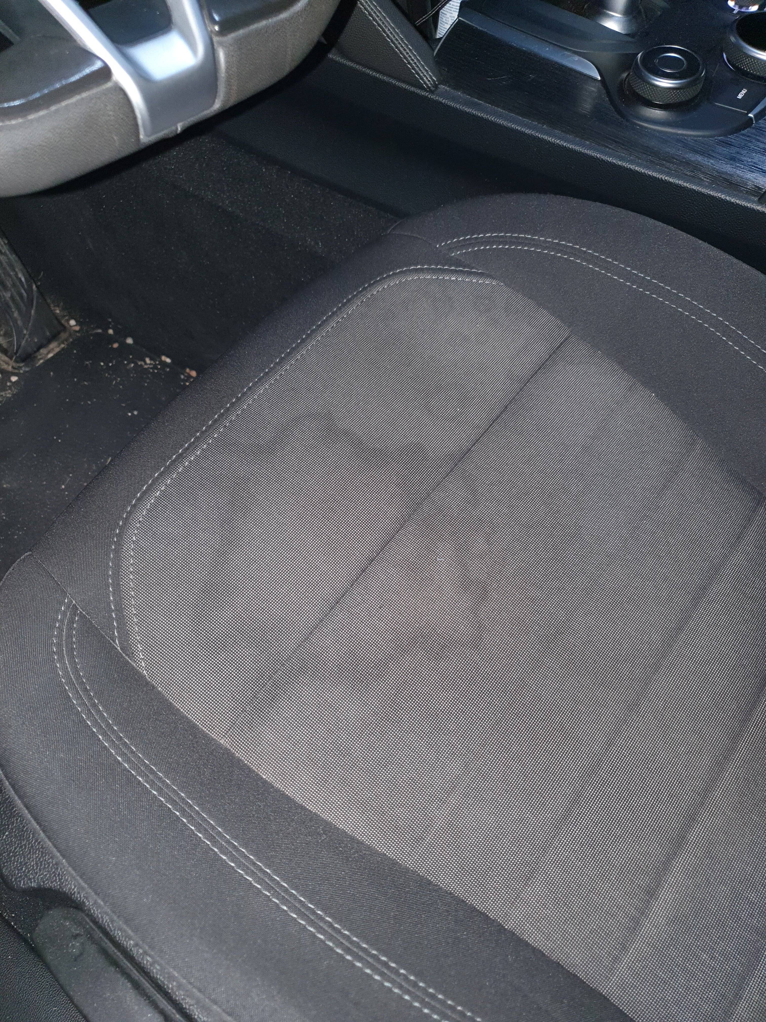 macchia sedile tessuto.jpg macchia sedile tessuto.jpg