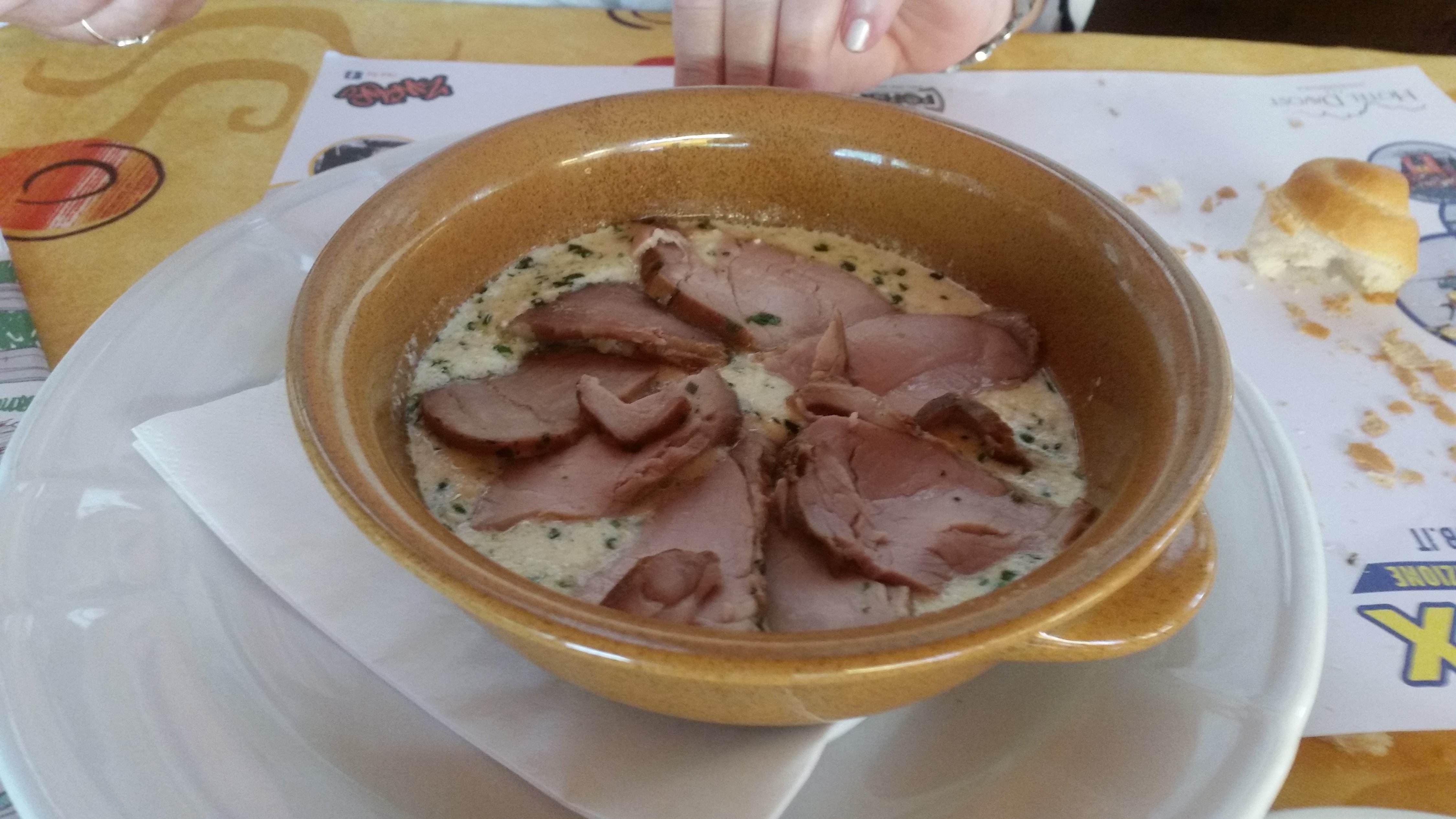 Maiale con crema di frico.jpg