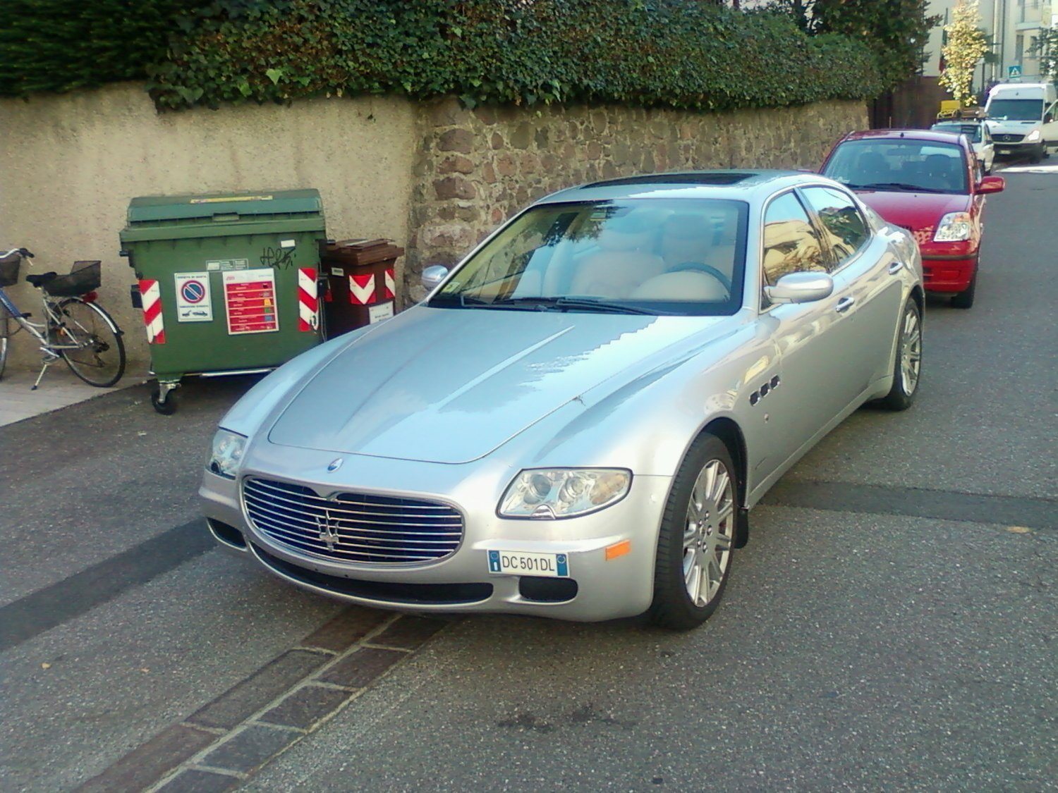 maserati_targa_irregolare.jpg