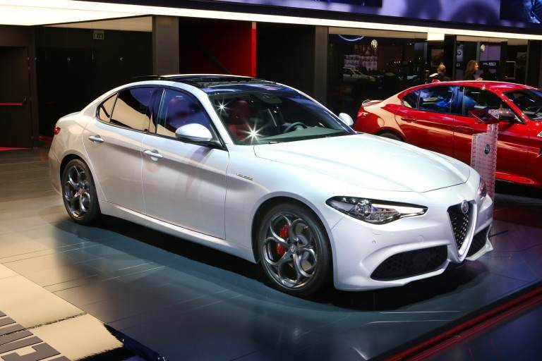 Nuova-Alfa-Romeo-Giulia-Veloce-bianca-768x512.jpg