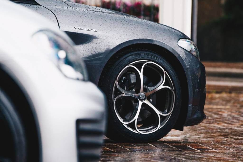 oz-racing-msw-82-matt-gun-metal-full-polished-alfa-romeo-giulia-veloce-8_x.jpeg