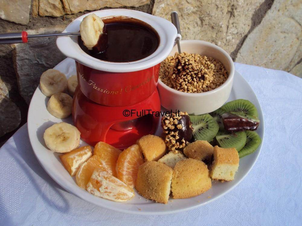 pan-di-spagna-frutta-fonduta-6.jpg