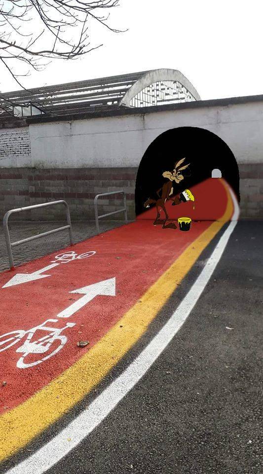 pista-ciclabile-muro-moncalieri-willie-coyote.jpg