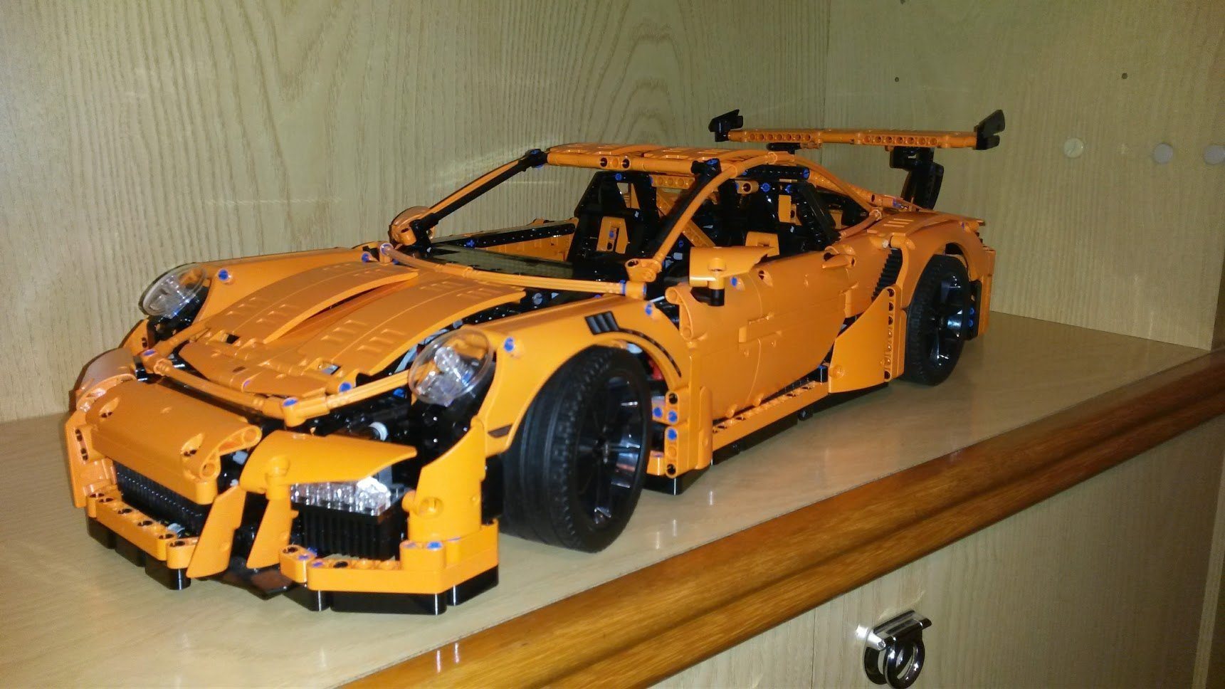 Porsche.jpg