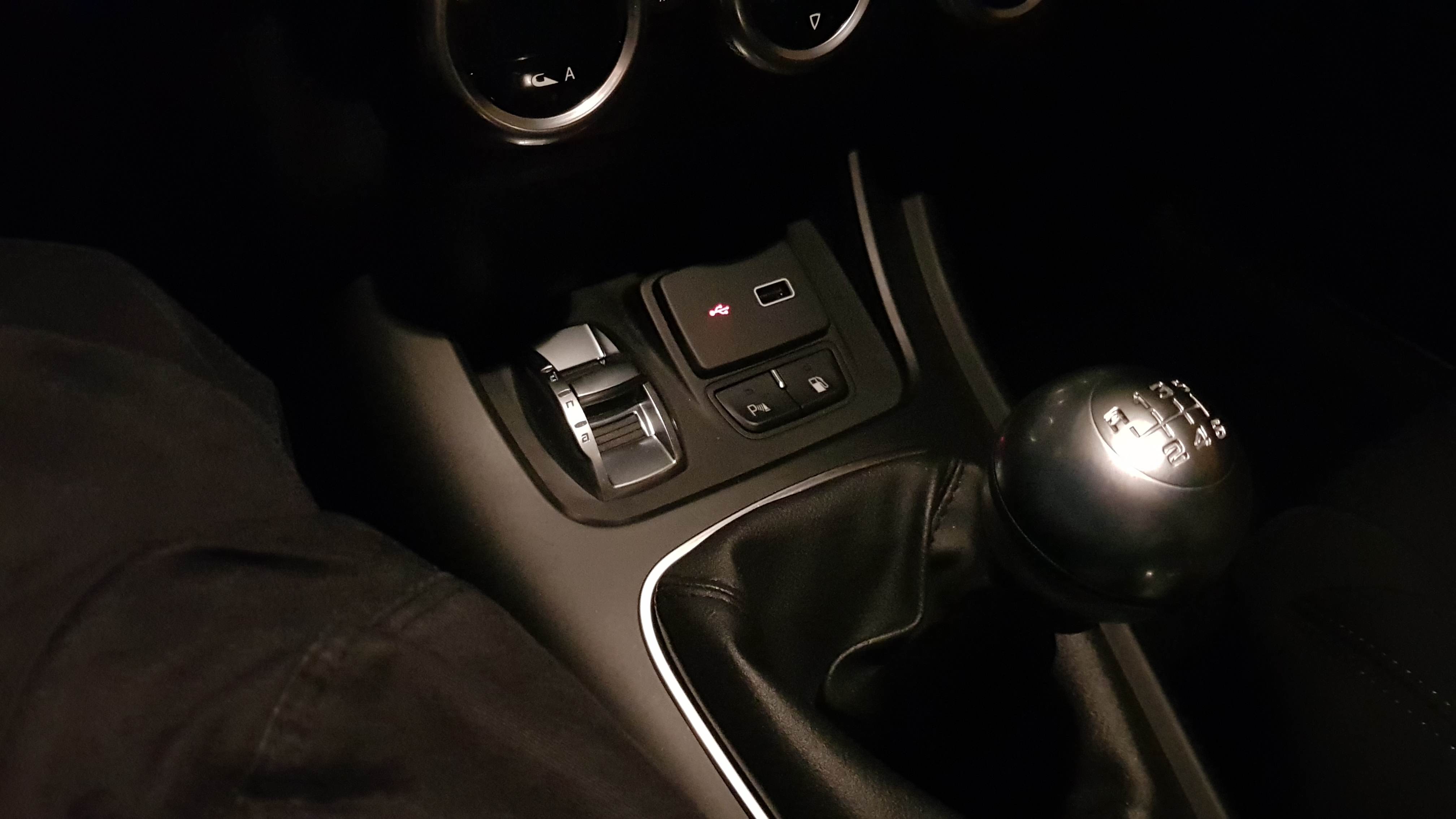 Problema Giulietta USB - 2.jpg