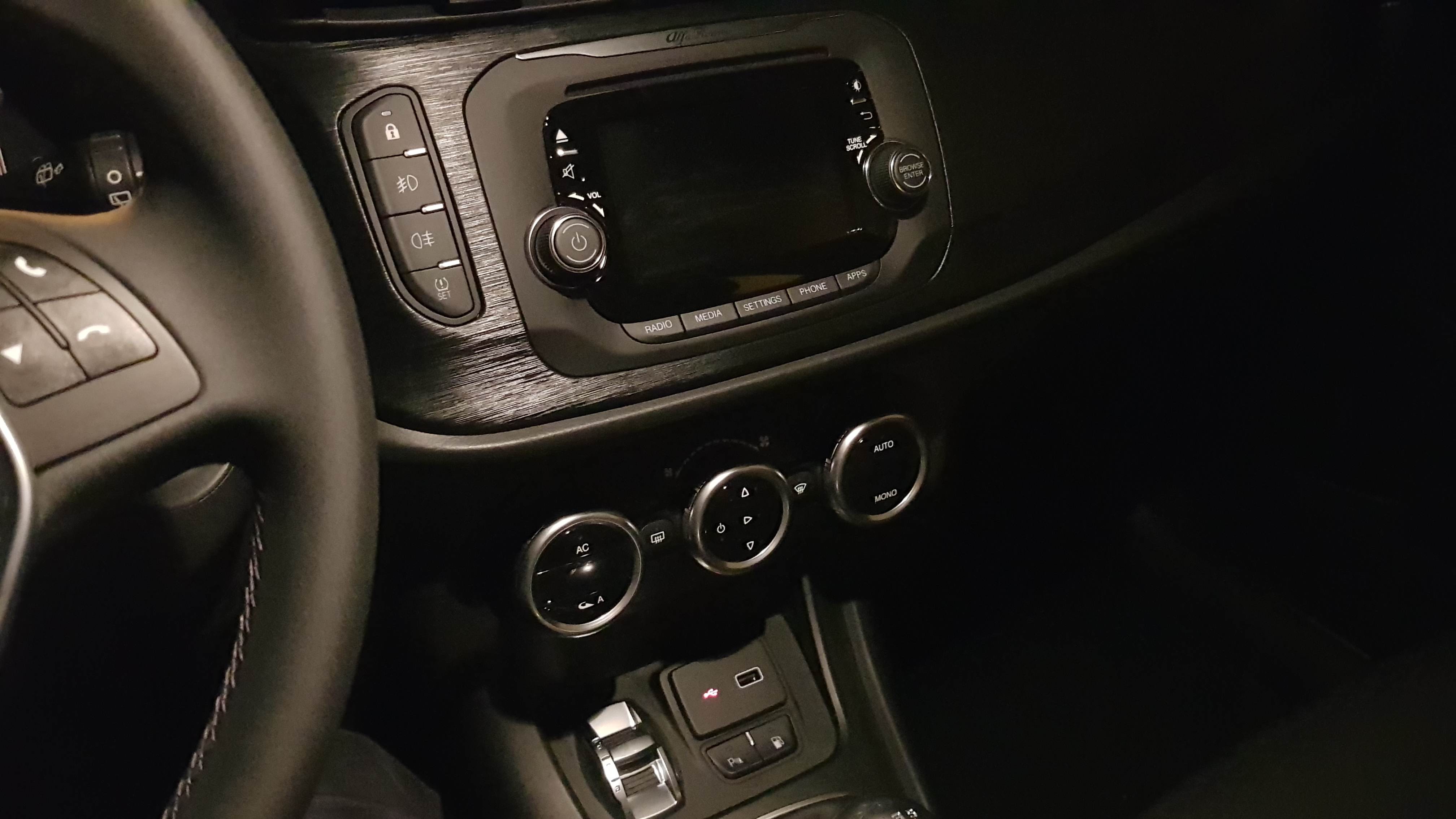 Problema Giulietta USB - 3.jpg