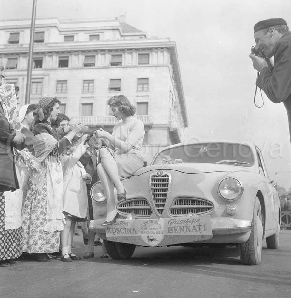 rally-del-cinema-alfa-romeo-1955-sanremo-Gina Lollobrigida2.jpeg