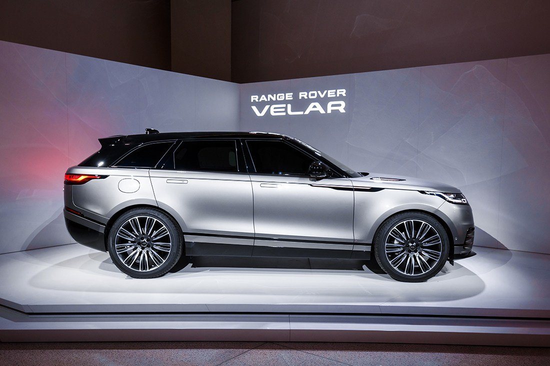 range-rover-velar-ny-auto-show-2017-unveil-5.jpg