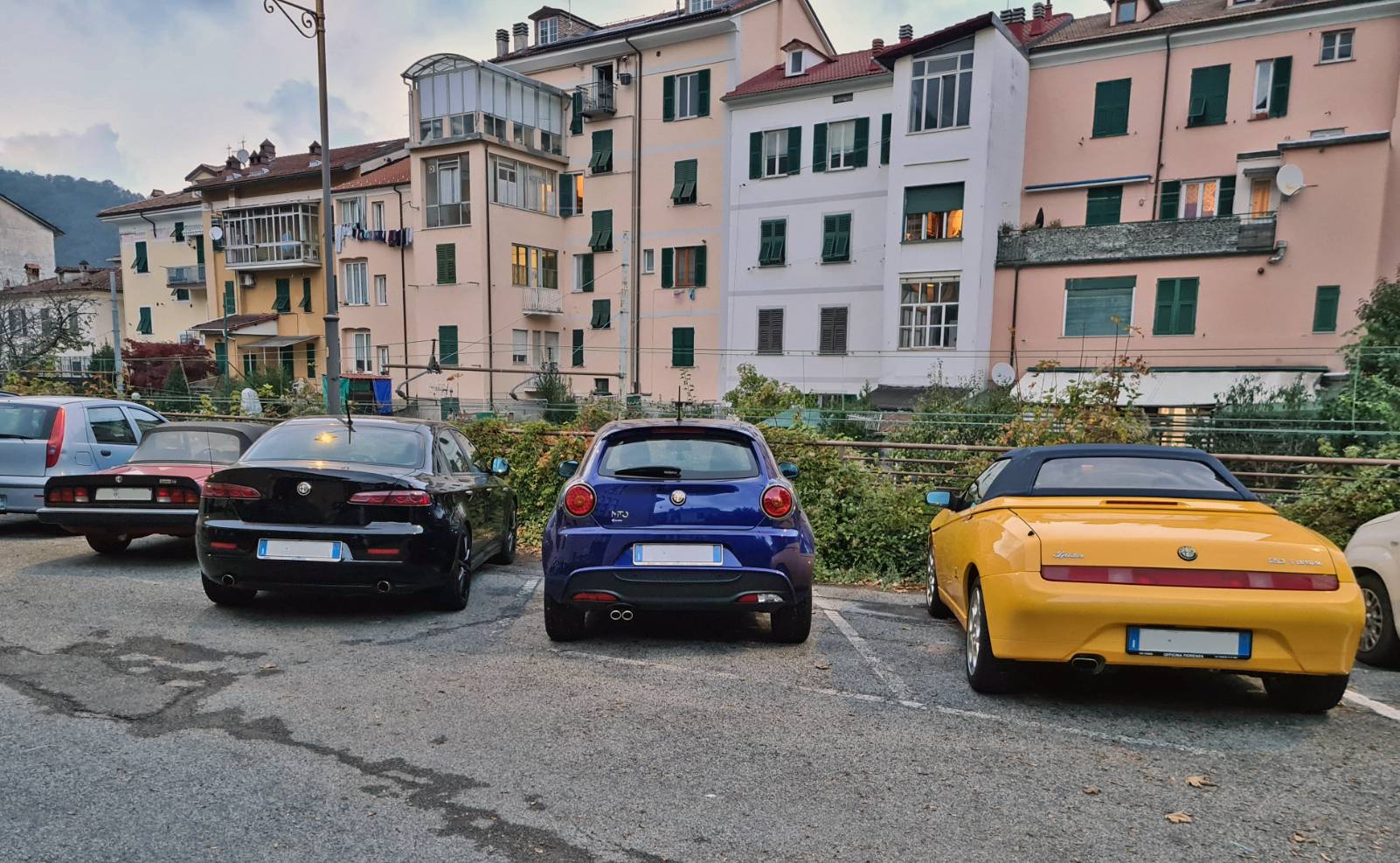 Senza targhe gruppo.jpg