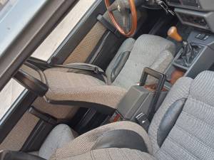 vehicle_ad_standard_image_e063e10a20759f00833da93a534117d0.jpg