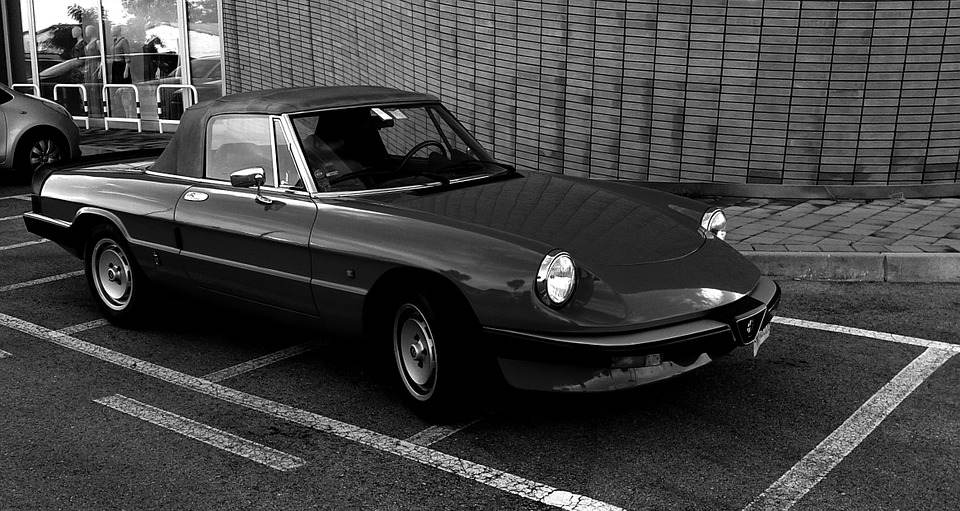 vintage-car-787215_960_720.jpg
