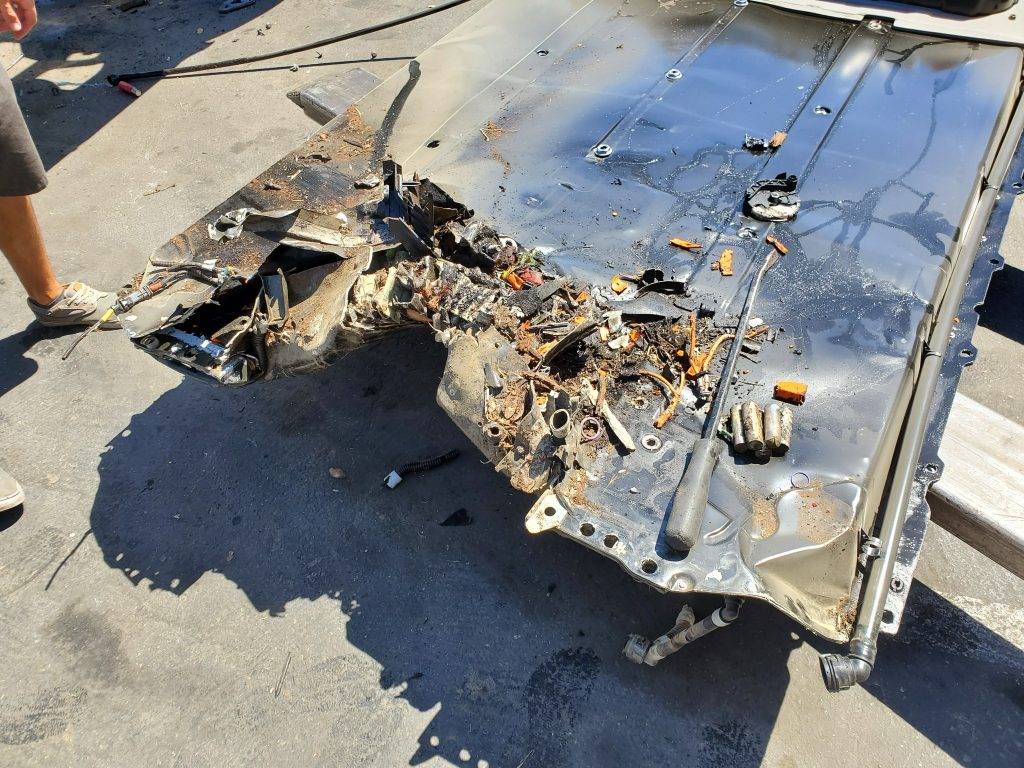 w-tesla-model-3-battery-pack-after-crash-1024x768.jpg