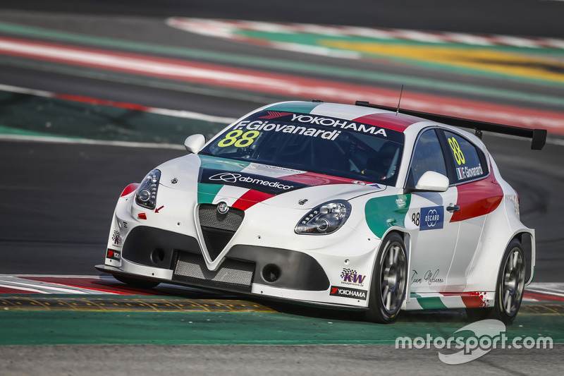 wtcr-barcelona-march-testing-2018-fabrizio-giovanardi-team-mulsanne-alfa-romeo-giulietta-t.jpg
