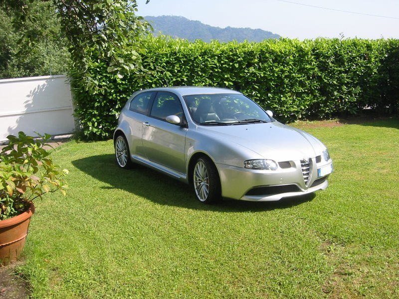 Alfa Romeo 147 gta  grigio sterling Code: 694 Touch up Paint Chip/Scratch Repair