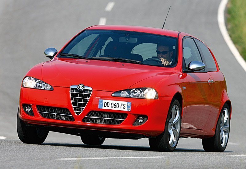 www.omniauto.it_awpImages_photogallery_2006_5108_photos_alfa_147_q2_37203.jpg