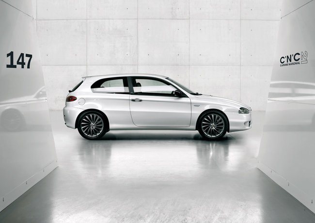 www.omniauto.it_awpImages_photogallery_2007_6150_photos650_alfa_147_cnc_2.jpg