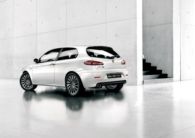 www.omniauto.it_awpImages_photogallery_2007_6150_photos650_alfa_147_cnc_3.jpg