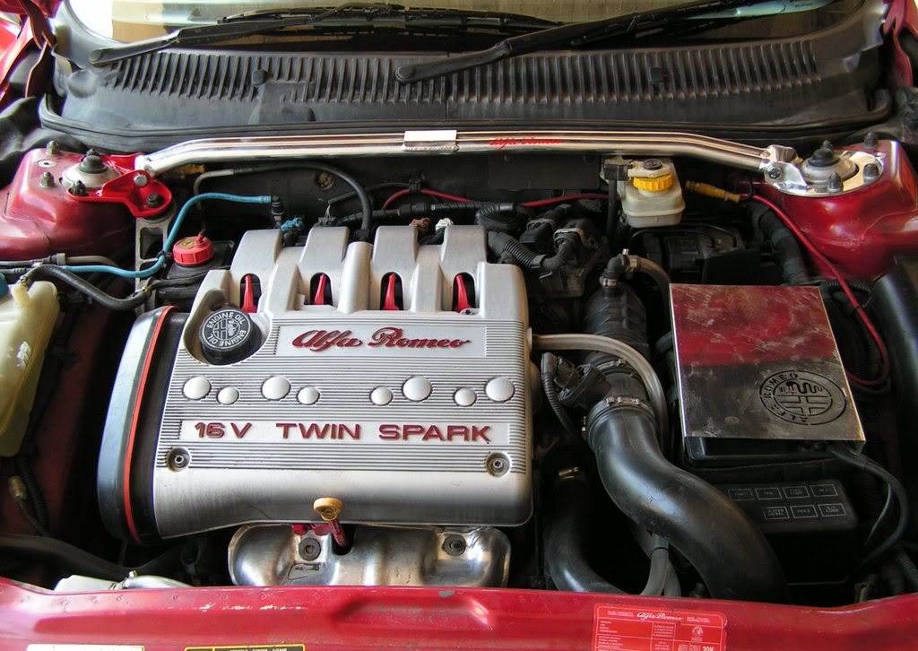 i152.photobucket.com_albums_s192_kyriacosmetal_EngineBay1.jpg