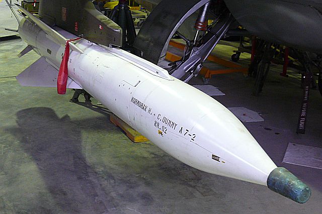 upload.wikimedia.org_wikipedia_commons_1_1f_Kormoran_missile.jpg
