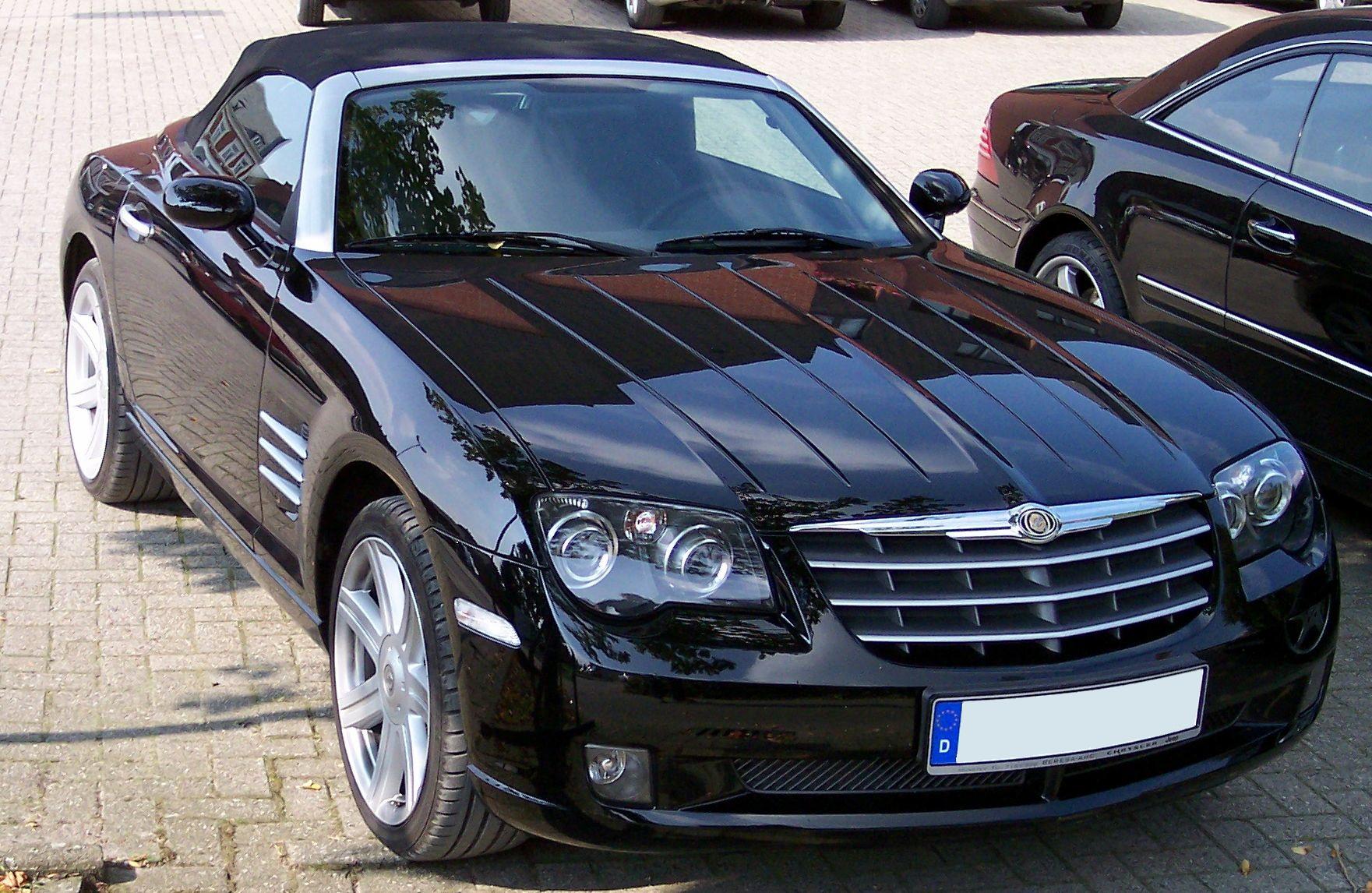 upload.wikimedia.org_wikipedia_commons_f_fe_Chrysler_Crossfire_Cabrio_black_vr.jpg