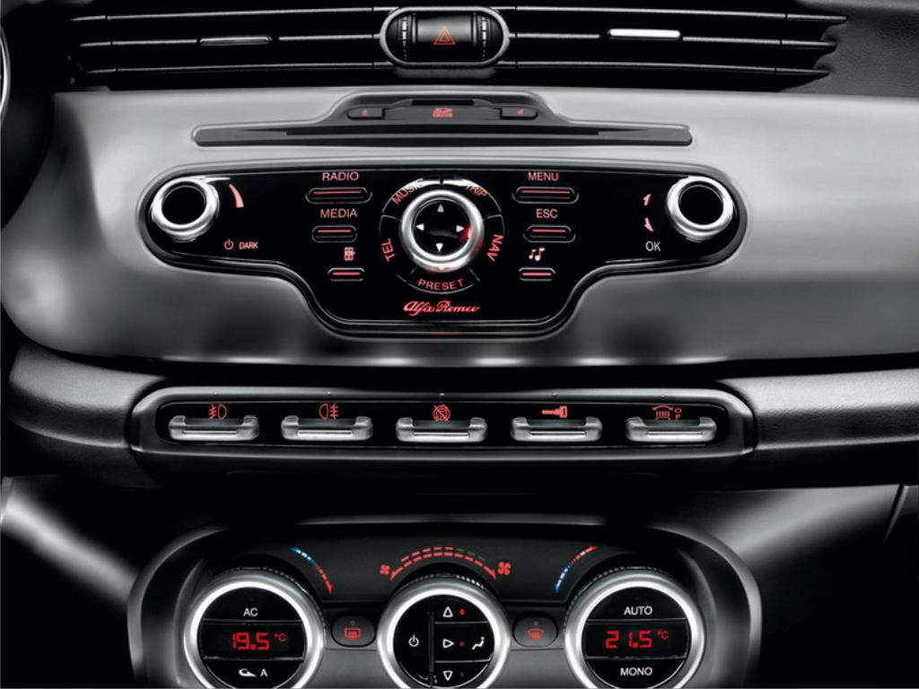 www.autoedizione.nl_wp_content_gallery_giulietta_sito_giulietta_sito10.jpg