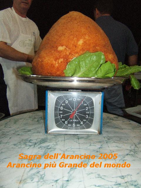 www.italianodoc.com_eventi_2007_Sagra_dell_arancino.JPG