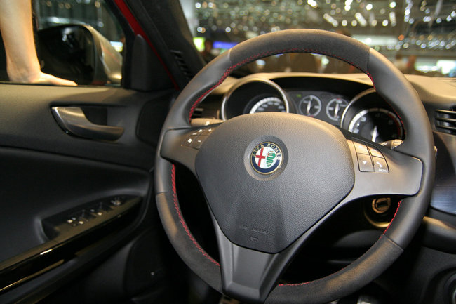 www.omniauto.it_awpImages_photogallery_2010_10829_photos650_al34ebdaa9aca8d5e6735e148e52412766.jpg