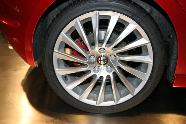www.omniauto.it_awpImages_photogallery_2010_10829_photos650_al43109e1d9df18549616cdeb3f559aead.jpg