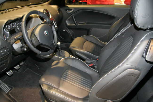 www.omniauto.it_awpImages_photogallery_2010_10829_photos650_al5737cf4d3c234bd05504ee22aa83ba4d.jpg