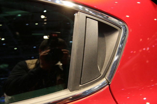 www.omniauto.it_awpImages_photogallery_2010_10829_photos650_alba2b33388977c4071851b90ade9ab5e2.jpg
